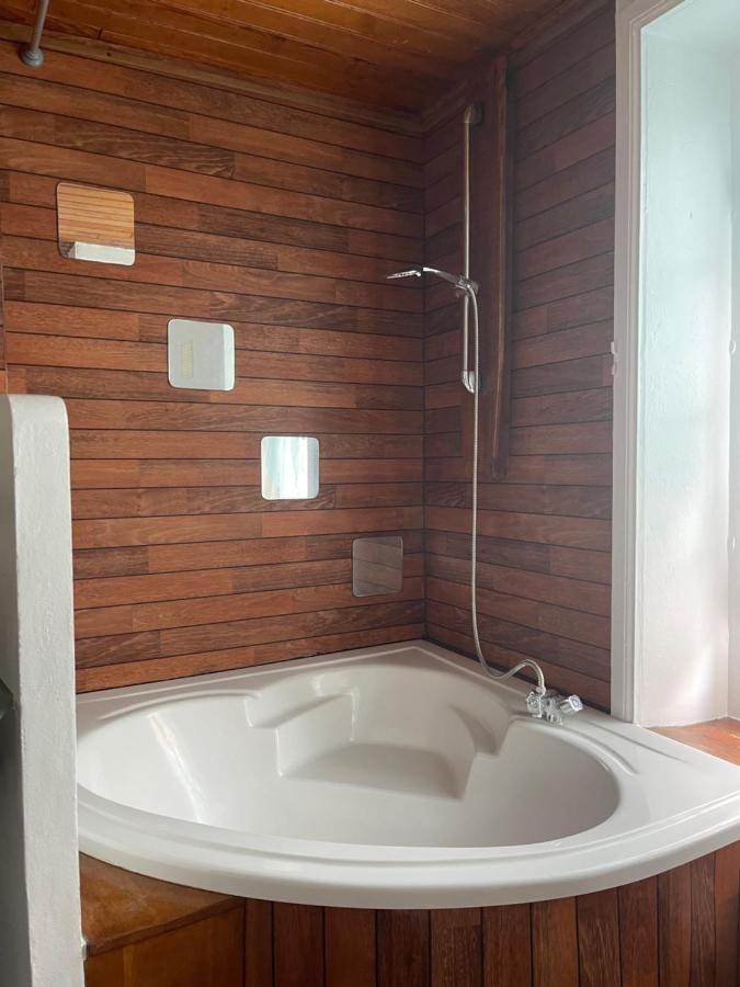 Yvana Au Coeur De La Ville Close Concarneau Kültér fotó